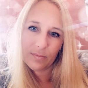 Meet your Posher, Sabrina